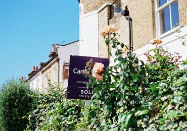 achat lead mandat immobilier 2026 370x260 - Actualit&eacute;s G&eacute;n&eacute;ration de leads
